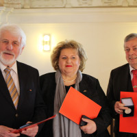 Die neuen Preisträger der Helmut-Rothemund-Medaille: Von links: Peter Wesselowsky, Eva-Maria Linsenbreder und Heinz Koch