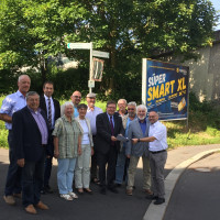 Die SPD-Kreistagsfraktion bei einem Vor-Ort-Termin am Bahnhaltepunkt in Heidingsfeld